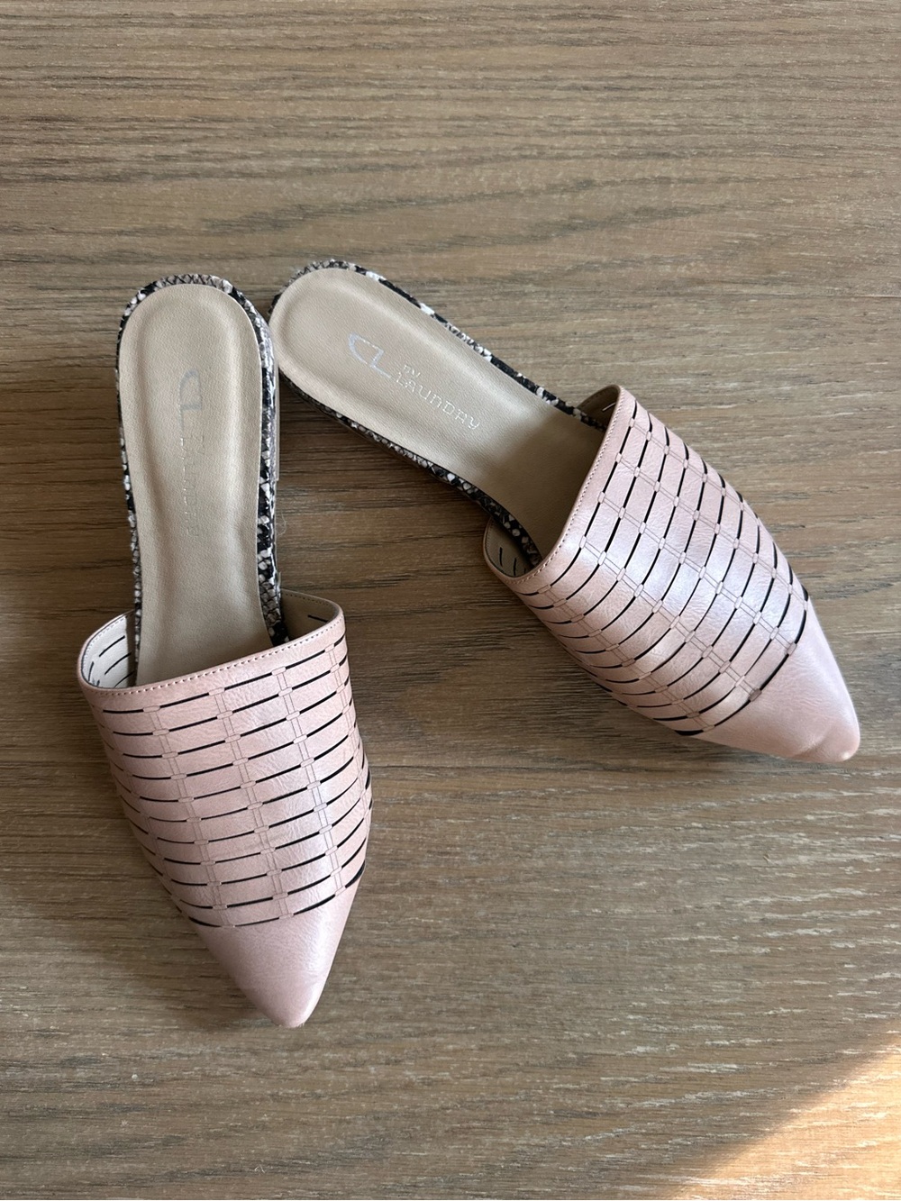 C. Wonder Blush Pink Woven Pointed Toe Mule Flats Size 9